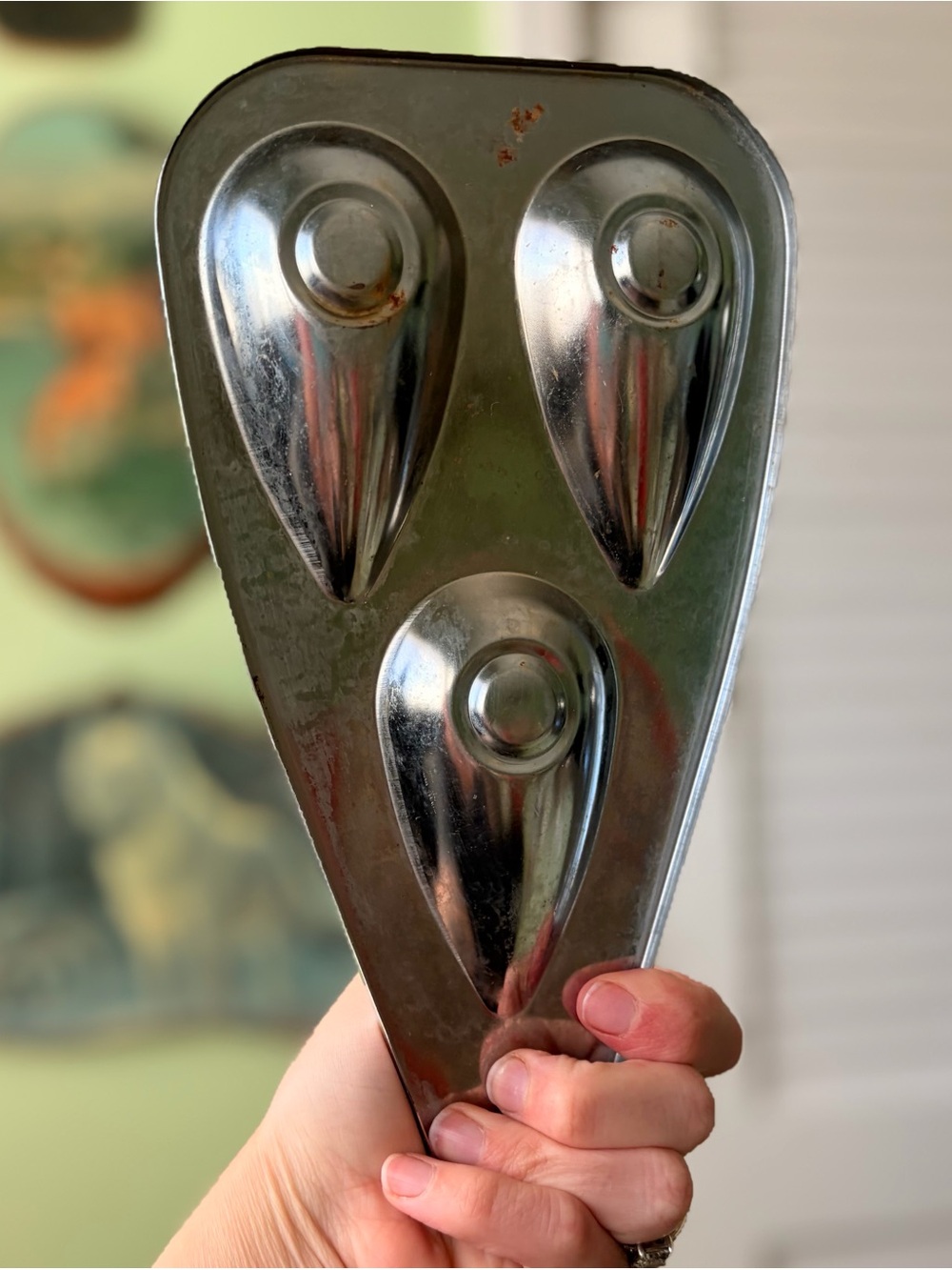 Metal Three Spot Vintage Spoon Rest - Picture 4 of 5